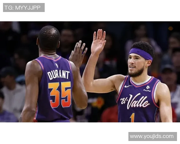 布克：我最喜欢的菜鸟时刻之一就是和韦德交手